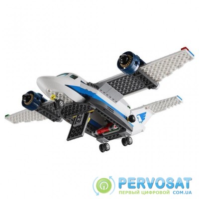 Конструктор LEGO City Воздушная полиция: авиабаза 529 деталей (60210)