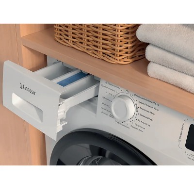 Пральна машина Indesit фронтальна, 7кг, 1200, A+++, 49.6см, дисплей, пара, інвертор, люк чорний, білий