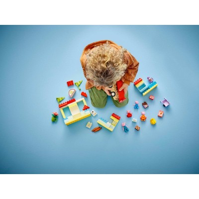 Конструктор LEGO DUPLO Peppa Pig Супермаркет Пеппи
