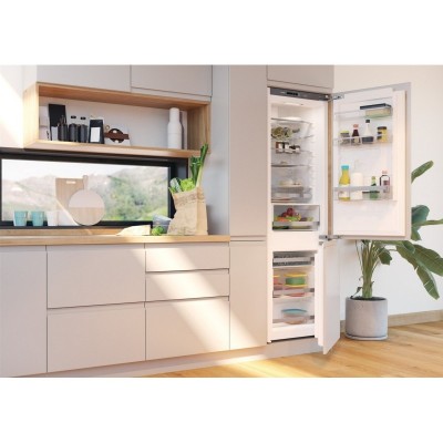 Холодильник Gorenje вбудований з нижн. мороз., 177х55х54см, 2 двері,180(68)л, А++, NF+, Зона св-ті, Внутр. Диспл, Біли