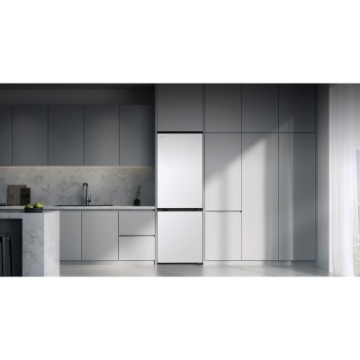 Холодильник LG з нижн. мороз., 186x60х68, холод.відд.-220л, мороз.відд.-113л, 2дв., E, NF, інв., диспл внутр., зона св-ті, білий